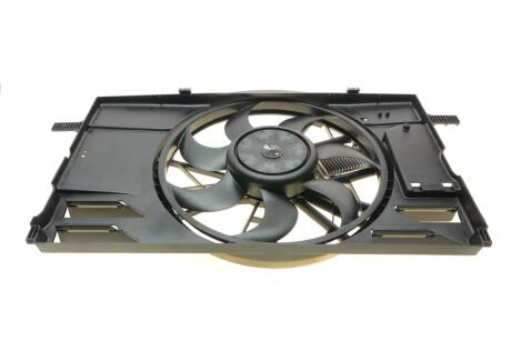 Вентилятор радіатора Volvo C30/C70/S40/V50 2.4/2.5 04-12 (з дифузором) (opt-om) NRF 47412