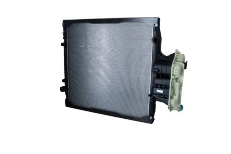 Радиатор охлаждения MAN TGA NRF 50588