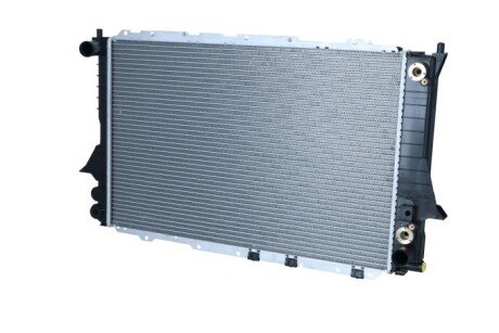 Радіатор охолодження Audi 100 90-97 (opt-om) NRF 51321