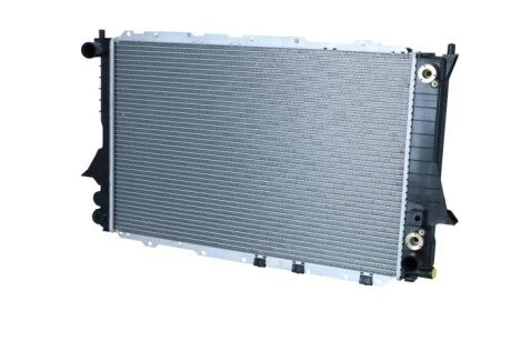 Радіатор охолодження Audi 100 90-97 (opt-om) NRF 51321