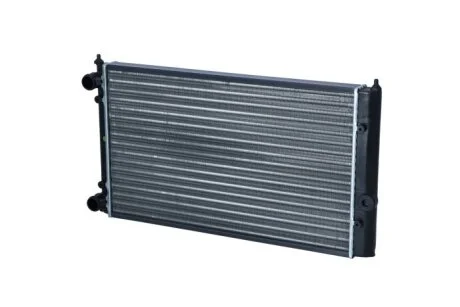 Радіатор охолодження двигуна VW Golf 91- (вир-во) NRF 529501