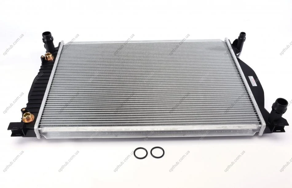 Радіатор охолодження Audi A4/A6 3.0/3.2 00-09 (opt-om) NRF 53190 (фото 1)
