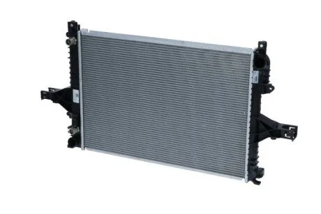 Радиатор охлаждения Volvo S60//S80/V70 2.0-2.5/2.4D 01-10 UA63 NRF 53532
