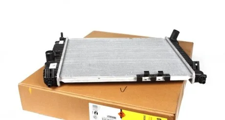 Радіатор охолодження Chevrolet Aveo 1.2-1.5 04- (opt-om) NRF 53637