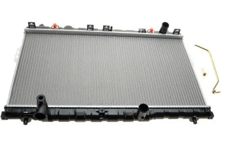 Радіатор охолодження Hyundai Santa Fe I 2.7 01-06 (opt-om) NRF 53646