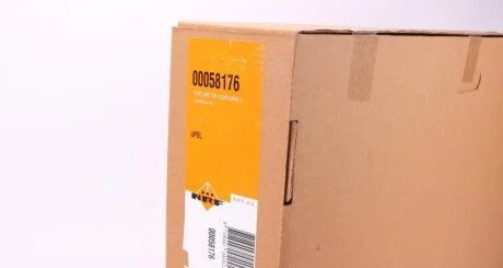 Радіатор охолодження Chevrolet Lacetti/Daewoo Nubira 1.4/1.8 03- (АКПП)(з комб.сист.водяний/масляно UA63 NRF 53732