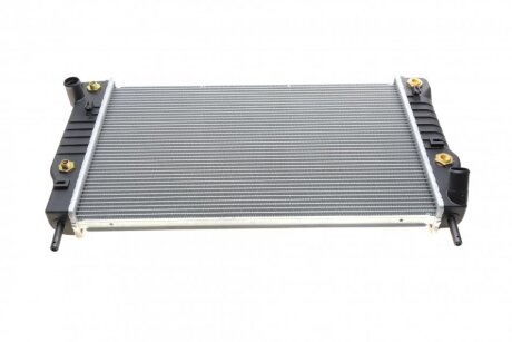 Радіатор охолодження Ford Mondeo 1.6/1.8/2.0 93-00 (opt-om) NRF 53748