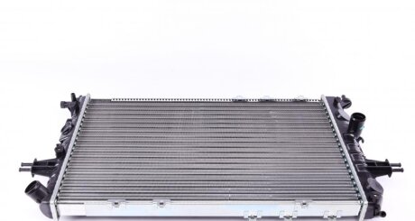 Радіатор охолоджування OPEL VAUXHALL ASTRA 98- -ua NRF 53898