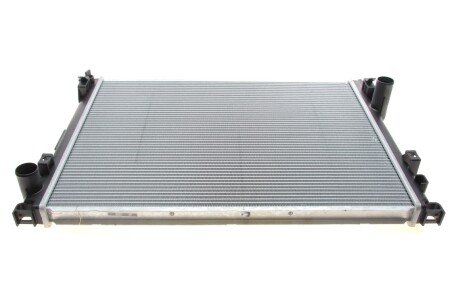Радіатор охолодження Chrysler 300C 2.7-6.4 04- (opt-om) NRF 53928