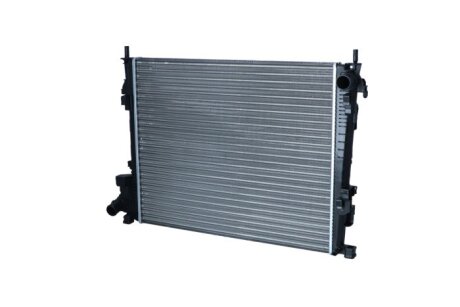 Радіатор охолодження Renault Trafic/Opel Vivaro 2.0CDTI 06- Economy Class (opt-om) NRF 53966A