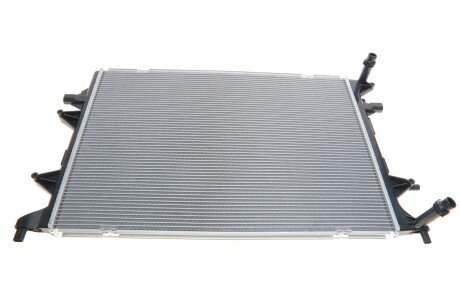 Радіатор охолодження VW Caddy/Golf VI/Jetta IV 1.4/2.0D 09- UA63 NRF 550089