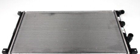 Радіатор охолодження Opel Movano/Renault Master 1.9-2.8dTi/dCi 01- UA63 NRF 55350