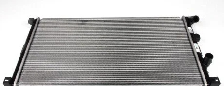 Радіатор охолодження Opel Movano/Renault Master 1.9-2.8dTi/dCi 01- UA63 NRF 55350