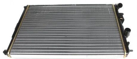 Радіатор охолодження Renault Megane 1.4-2.0 96-03 UA63 NRF 58198