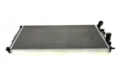 Радиатор охлаждения Dacia Logan/Sandero 1.5dCi 05- UA63 NRF 58325