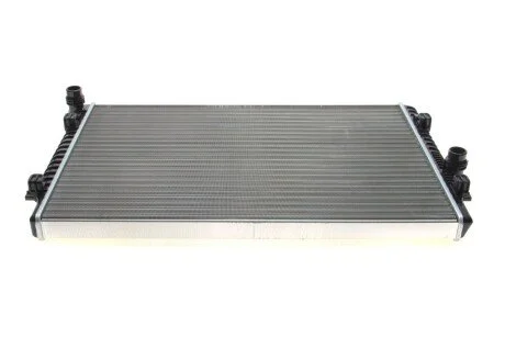 Радиатор охлаждения VW Golf VII/Passat/Skoda Octavia/Superb 1.8/2.0 12- UA63 NRF 58437A