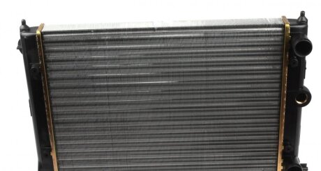 Радіатор охолодження VW Passat 80-88/Golf II 83-91 UA63 NRF 58697