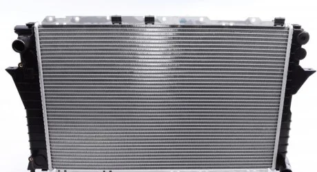 Радіатор охолоджування AUDI 100 90- -ua NRF 58870