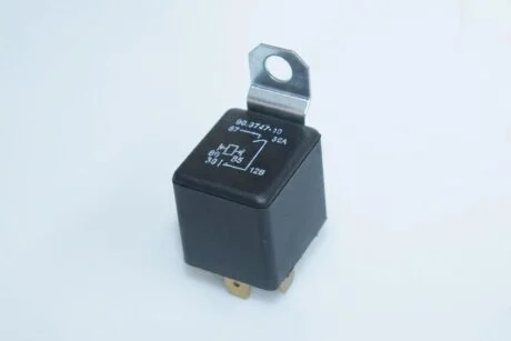 Реле 4-х конт. 12v 30А Газель,ВАЗ,ЗАЗ (универс.) с кроншт. (пр-во) OAR 90.3747-10