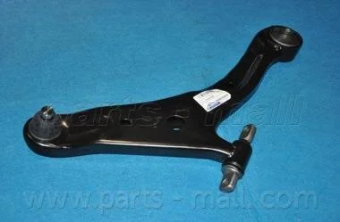 Важіль підвіски передній правий Hyundai Santa Fe 00-05 (вир-во) PARTS-MALL PXCAA-026LR