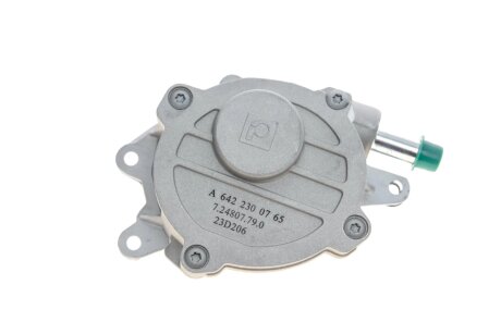 Насос вакуумний MB CLS 350 2011-2017,E-CLASS(W221) 2011-2015,M-CLASS ML350 2011-2015,GL-CLASS GL3 -ua PIERBURG 7.24807.79.0