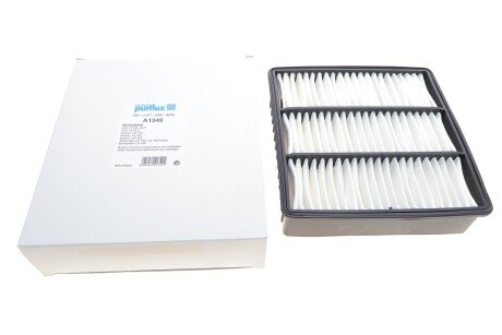 Фільтр повітряний Mitsubishi Colt V/Galant VI/Lancer/Outlander 1.3-2.4TDI 95- UA63 Purflux A1349