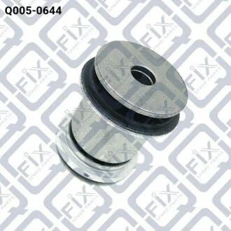 Сайлентблок переднего переднего рычага Q-fix Q0050644