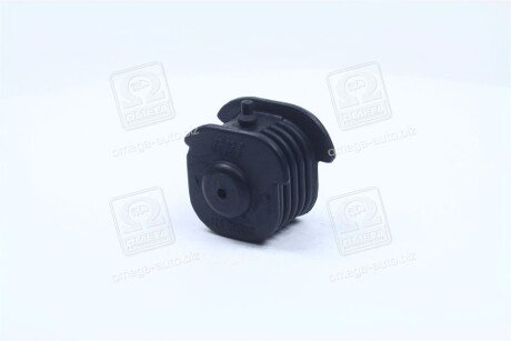 Сайлентблок важеля MITSUBISHI LANCER передн. прав. нижн. C.I.U RBI M2426R