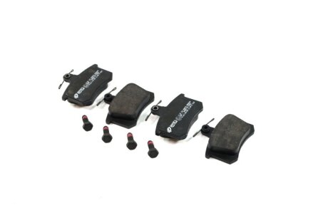 Колодка гальм. диск. AUDI 100 (44, 44Q, C3, 4A, C4) задн. REMSA 0135.20