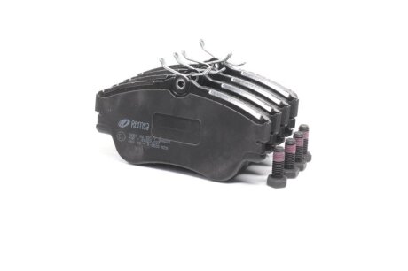 Колодка гальм. диск. VW T4 (70XB, 70XC, 7DB, 7DW) передн. REMSA 0480.00