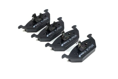 Колодка торм. диск. AUDI A3, SEAT CORDOBA, SKODA, VW передн. REMSA 0633.20 (фото 1)