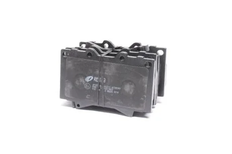Колодки гальмівні дискові ПЕРЕДН TOYOTA LANDCRUISER 100 4,2TD 4,7 98- 120 3,0D 4,0 04- 150 3,0D 4,0 10 -ua REMSA 0707.04