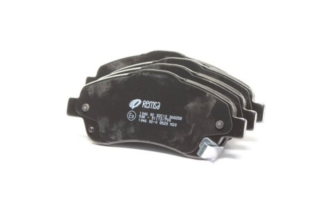 Колодка гальм. диск. TOYOTA AVENSIS (T25), COROLLA V передн. REMSA 1046.02
