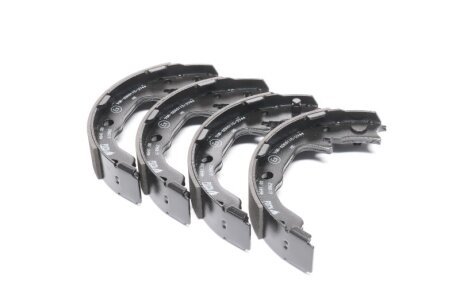 Колодка гальм. барабан. Mitsubishi ASX 10-; OUTLANDER задн. REMSA 4641.00