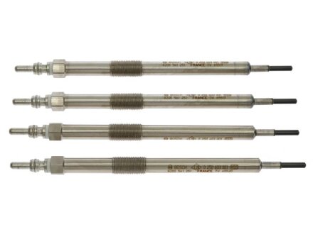 Свічки розжарювання к-кт 4шт (8200561251) RENAULT 110655813R