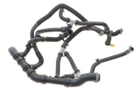 Патрубок системи охолодження гумовий з фітингами RENAULT 215018961R