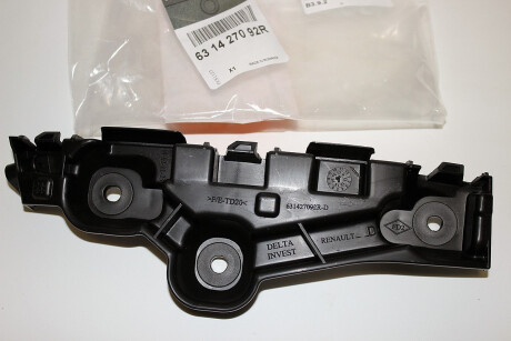 Кронштейн пластиковый КРЕПЛЕНИЕ ТЕР. БАМПЕРА ПРАВ. SANDERO II 63 14 270 92R RENAULT 631427092R