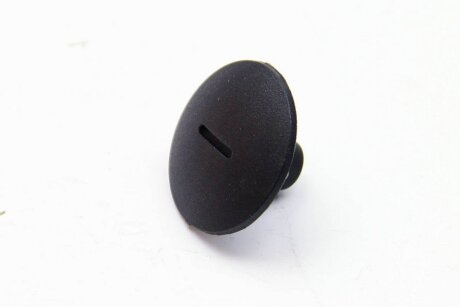 Кліпса кріплення підкрила Trafic/Opel Vivaro 01- (opt-om) RENAULT 7703081054