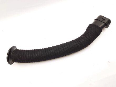 Шланг вентиляції пластиковий з фітингами RENAULT 8200039843