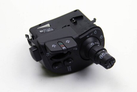 Перемикач підрульовий KANGOO (FW0/1_) - 1.5 DCI 75 (FW07,...) (09.2010->) -ua RENAULT 82 01 590 631