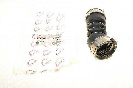 Патрубок інтеркулера (R) BMW X5 (F15/F85)/X6 (F16/F86) 3.0d 13-19 (N57) (opt-om) ROTWEISS RWS2439
