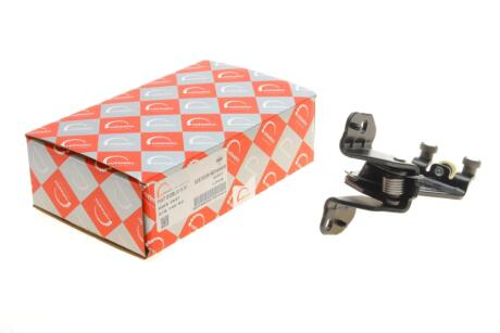 Ролик дверей (бічних/средний) Fiat Doblo 10- (R) (з кронштейном) (opt-om) ROTWEISS RWS2847