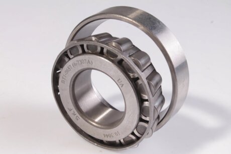 Підшипник маточини передній внутрішній Газель,УАЗ 7307А-6У(30307) (вироб-во LBP-) SKF 7307