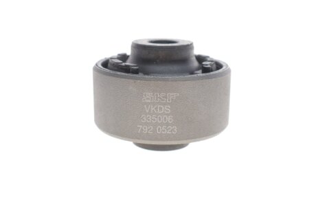 Сайлентблок важеля OPEL COMBO, CORSA C, MERIVA A 00- перед. міст ззаду C.I.U SKF VKDS 335006