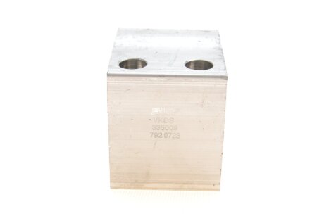 Сайлентблок важеля CHEVROLET CAPTIVA, OPEL ANTARA 06 перед. міст ззаду C.I.U SKF VKDS 335009