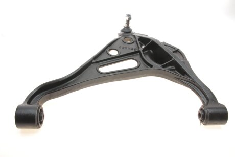 Рычаг подвески SUZUKI GRANDVITARA 1.6I 16V 98.03- F.НИЖН.(L.) SKF VKDS 826002 B