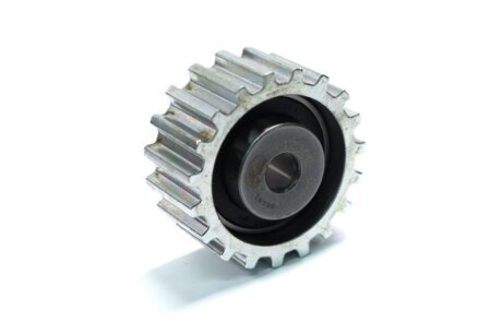 Ролик натягувача ременя SKF VKM 24100