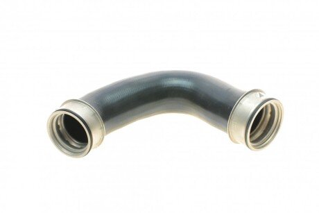 Патрубок інтеркулера (нижній) (R) Audi A3/Skoda Octavia/VW Golf V/Touran 2.0 TDI 05-12 (opt-om) Solgy 114119