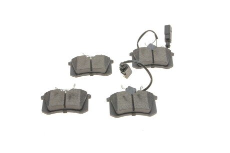 Колодки гальмівні (задні) Ford Galaxy 95-06/VW Sharan/Seat Alhambra 95-10/Ibiza 03-08 (+датчик) UA63 Solgy 209263