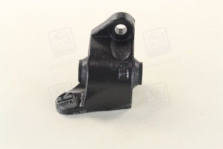 Салейнтблок важеля переднього, правий C.I.U SSANGYONG 4454034002